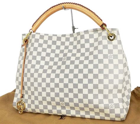 authentic louis vuitton handbags suppliers.